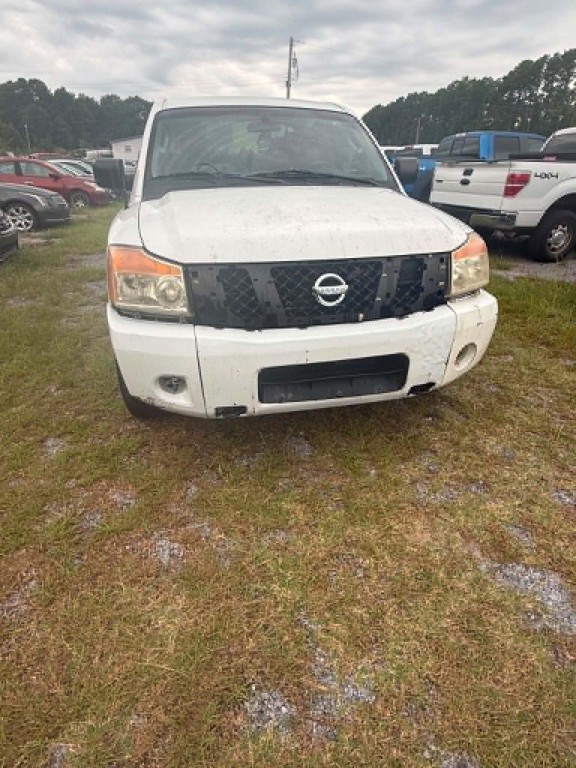 2008 Nissan Titan Image 1
