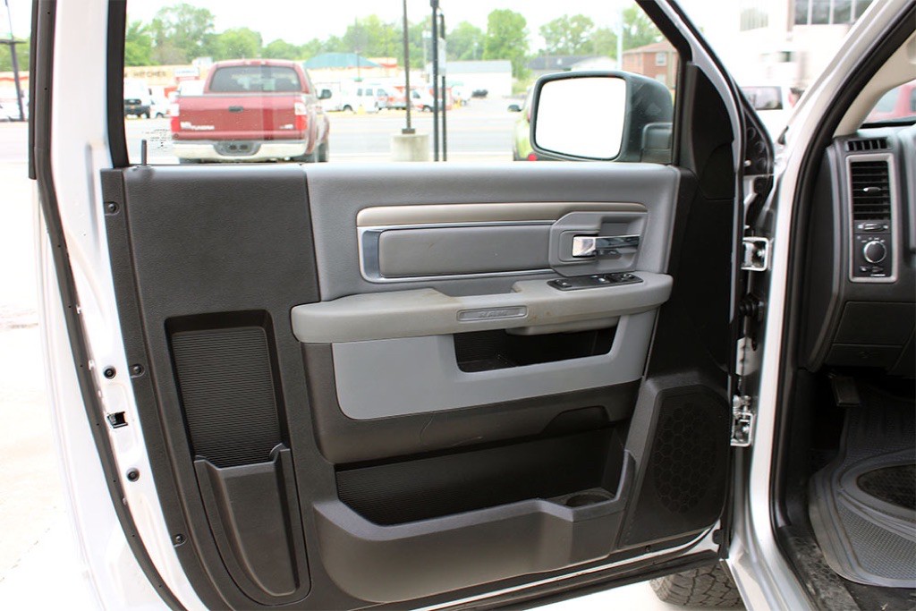 2017 Dodge Ram 1500 Image 9
