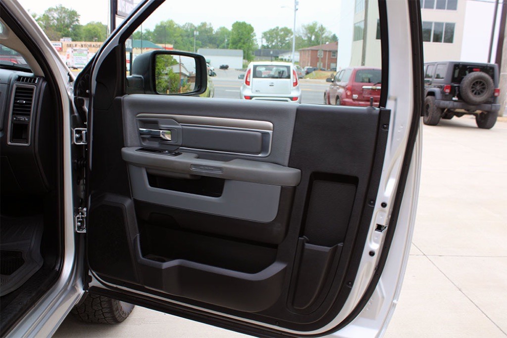 2017 Dodge Ram 1500 Image 11