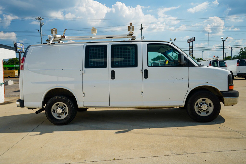2014 Chevrolet Express Image 5