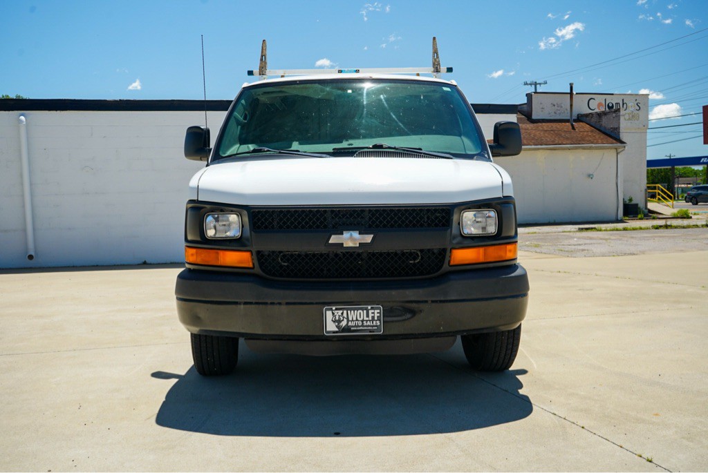 2012 Chevrolet Express Image 3