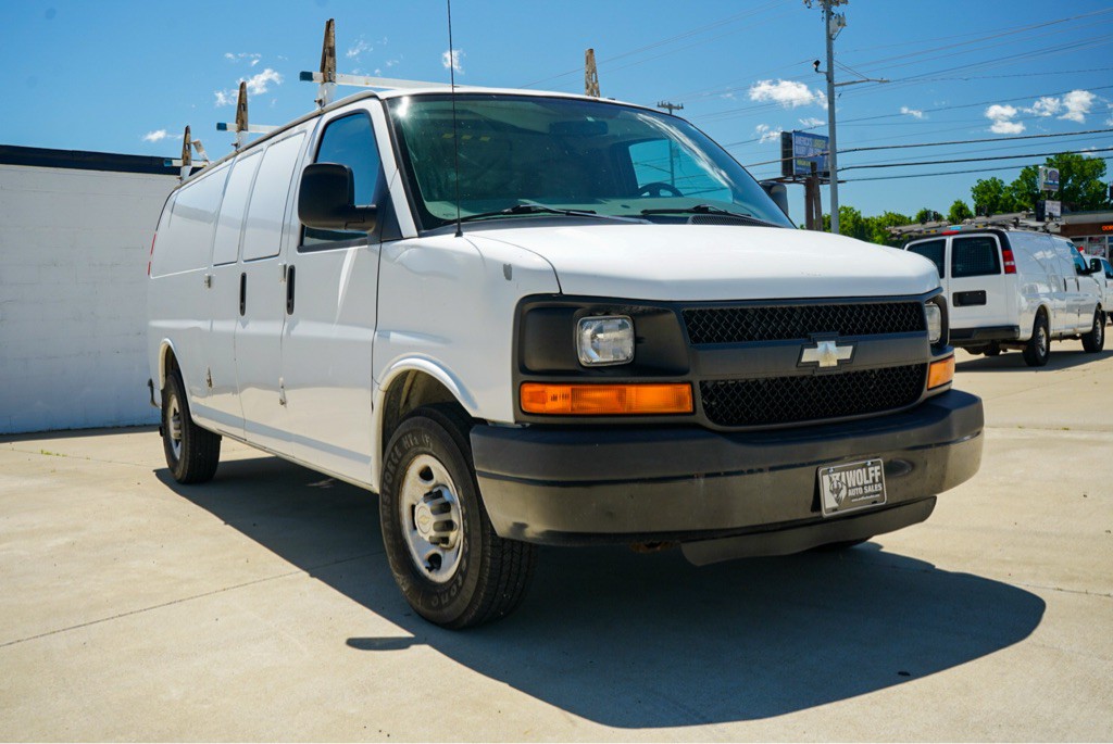 2012 Chevrolet Express Image 4