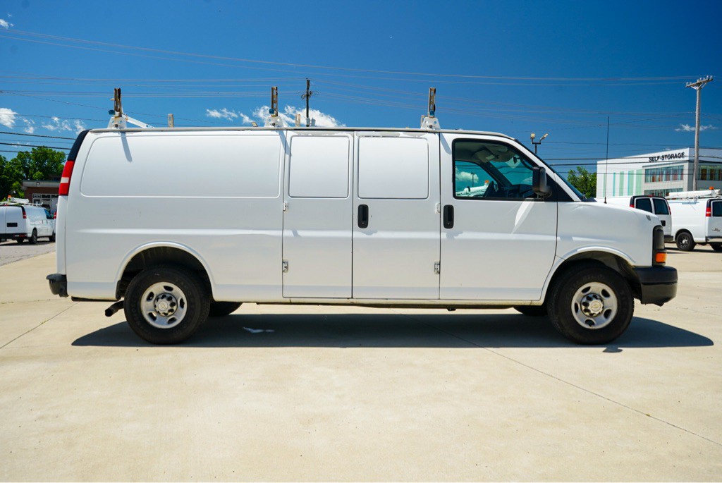 2012 Chevrolet Express Image 5