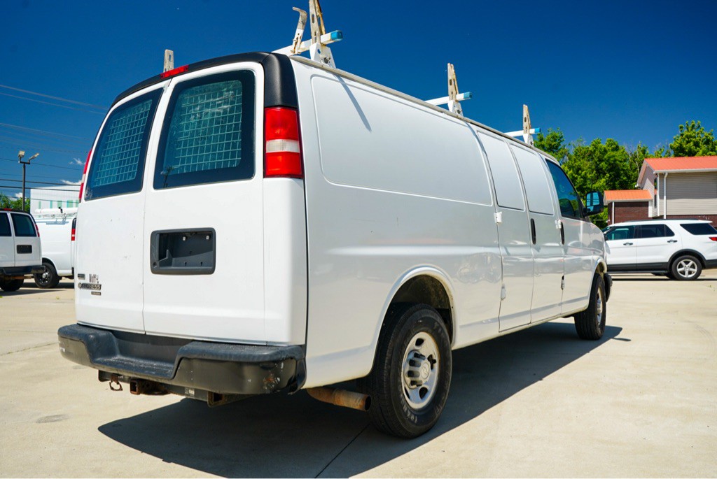 2012 Chevrolet Express Image 6