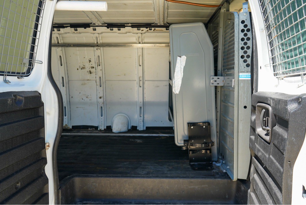 2012 Chevrolet Express Image 12