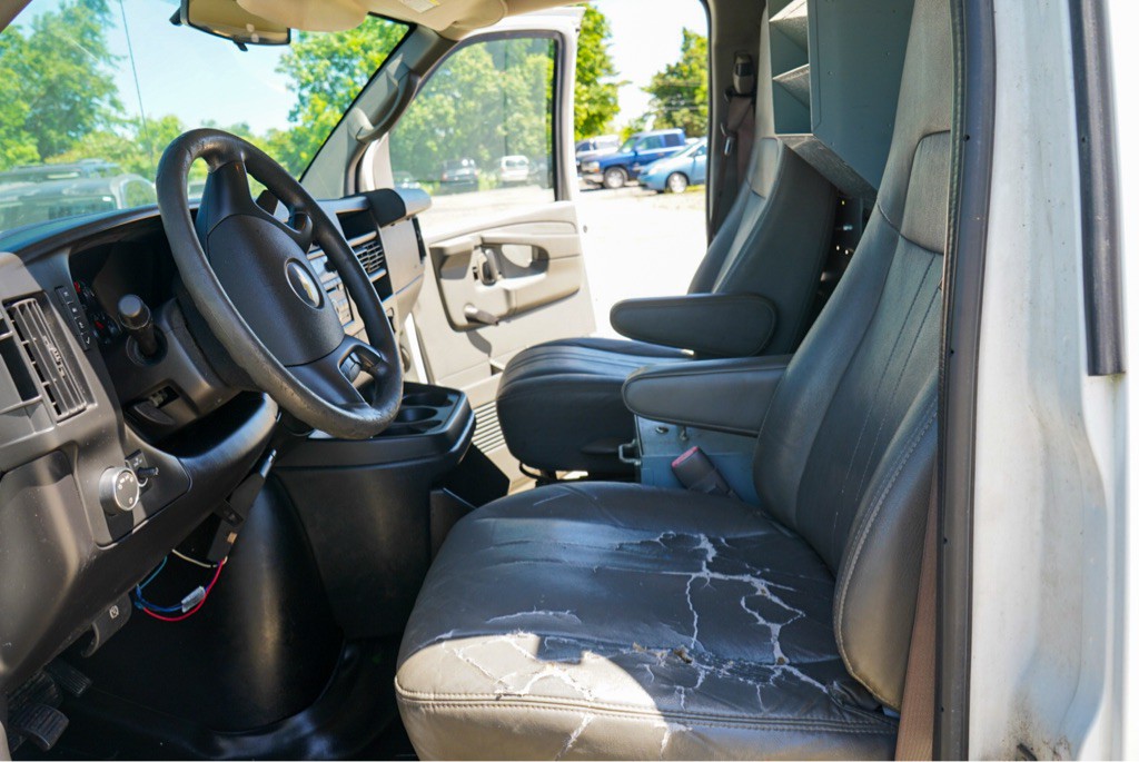 2012 Chevrolet Express Image 16