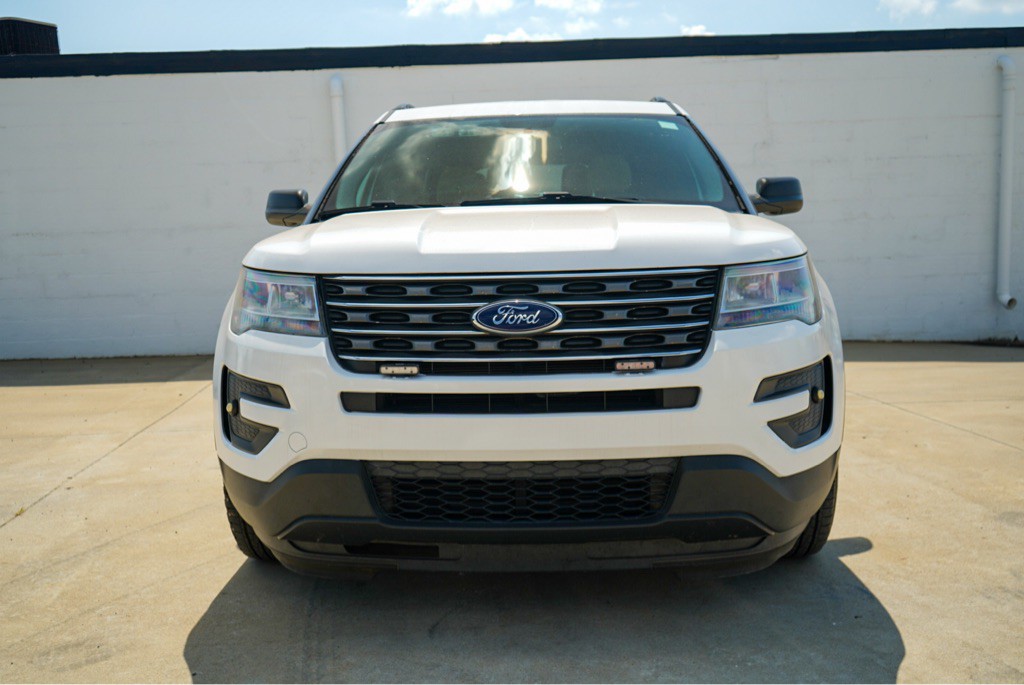 2017 Ford Explorer Image 3