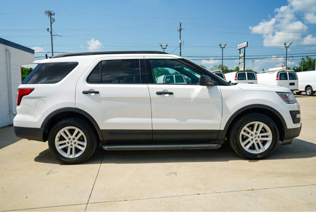 2017 Ford Explorer Image 5