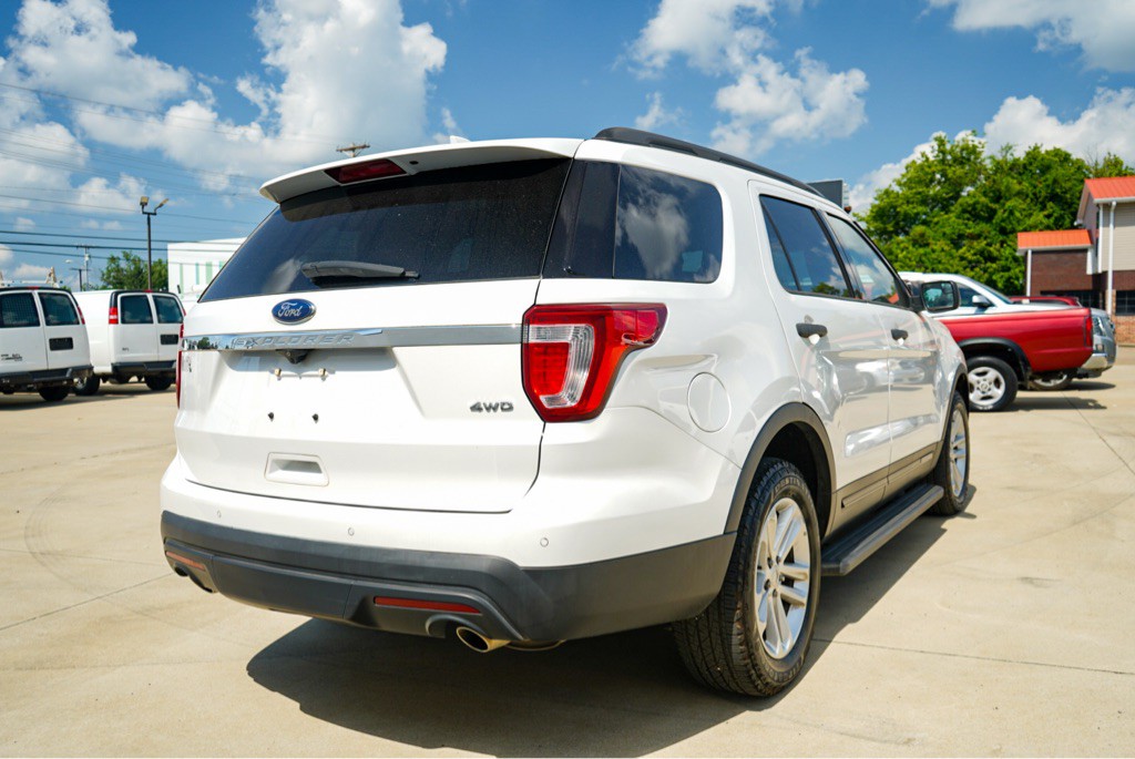 2017 Ford Explorer Image 6