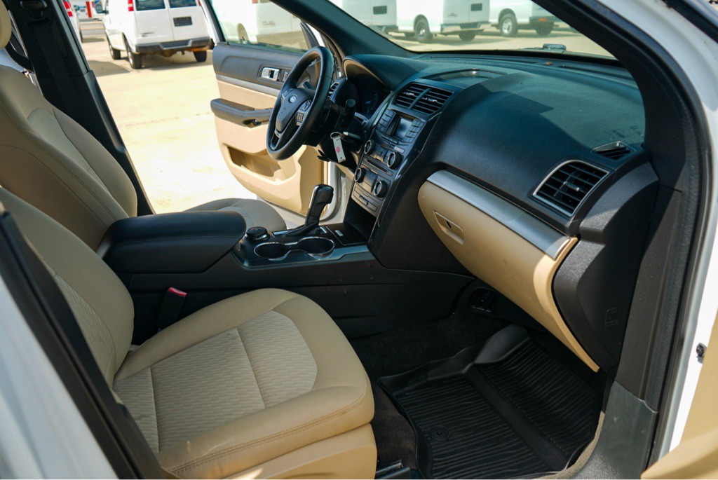 2017 Ford Explorer Image 10