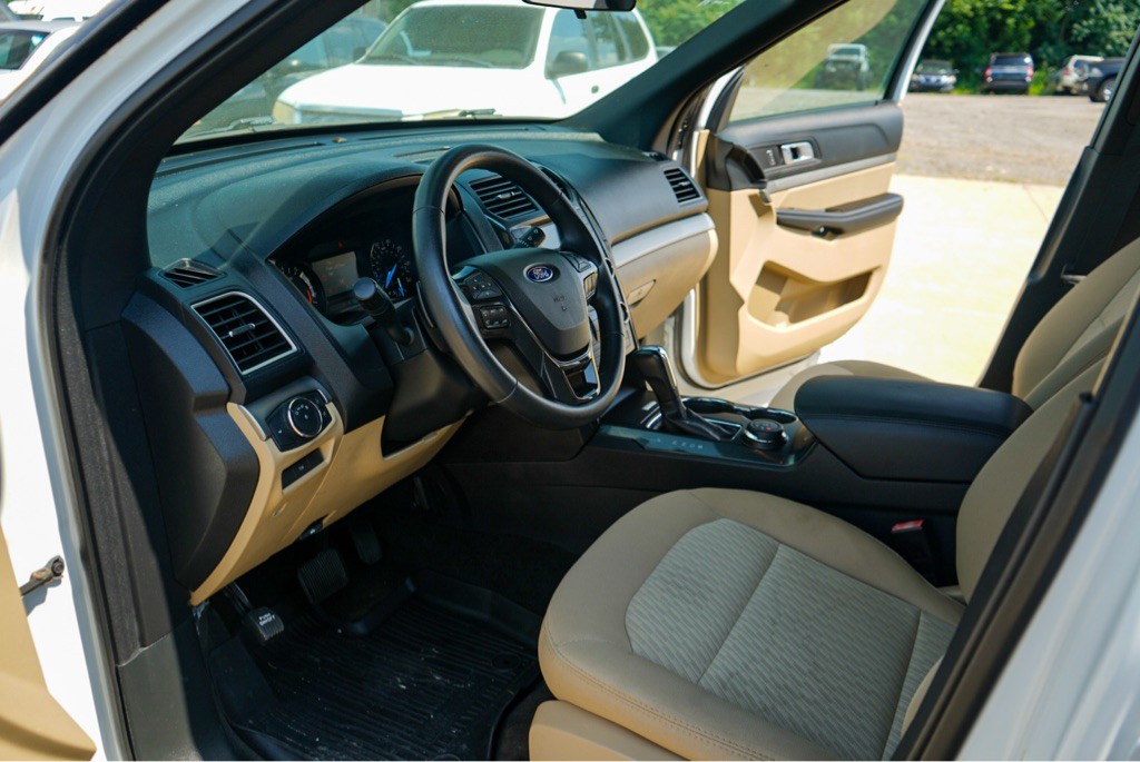 2017 Ford Explorer Image 13