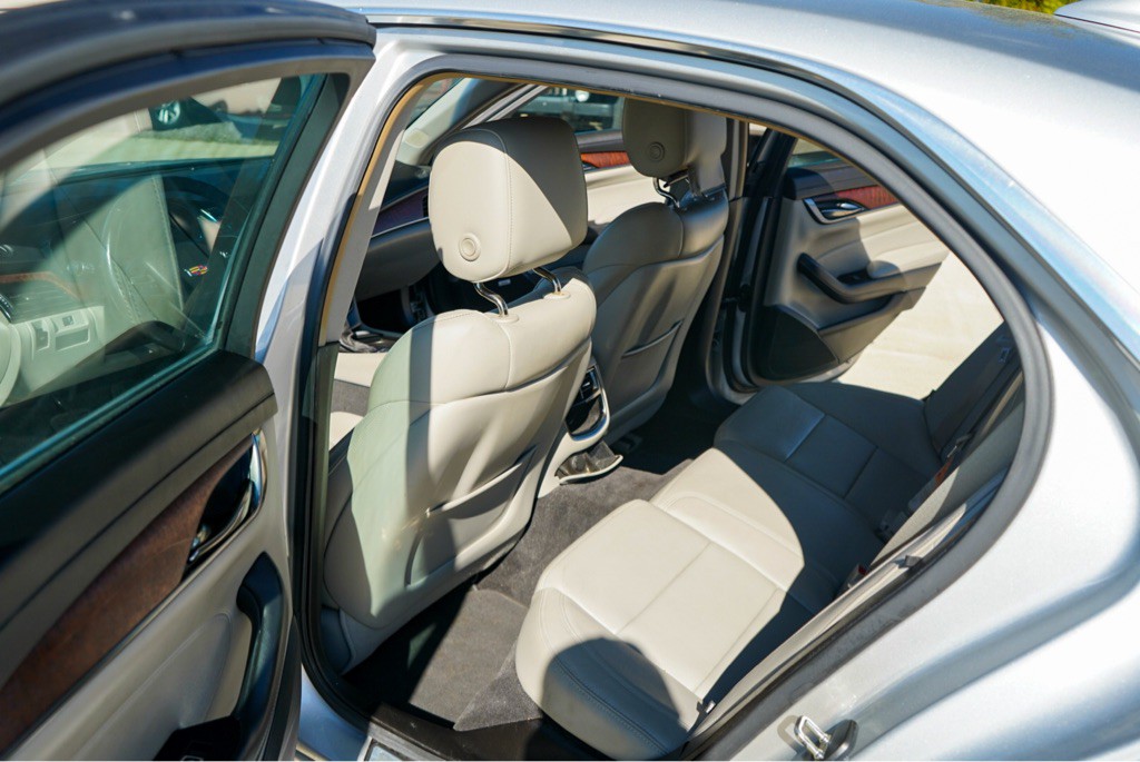 2016 Cadillac CTS Image 12