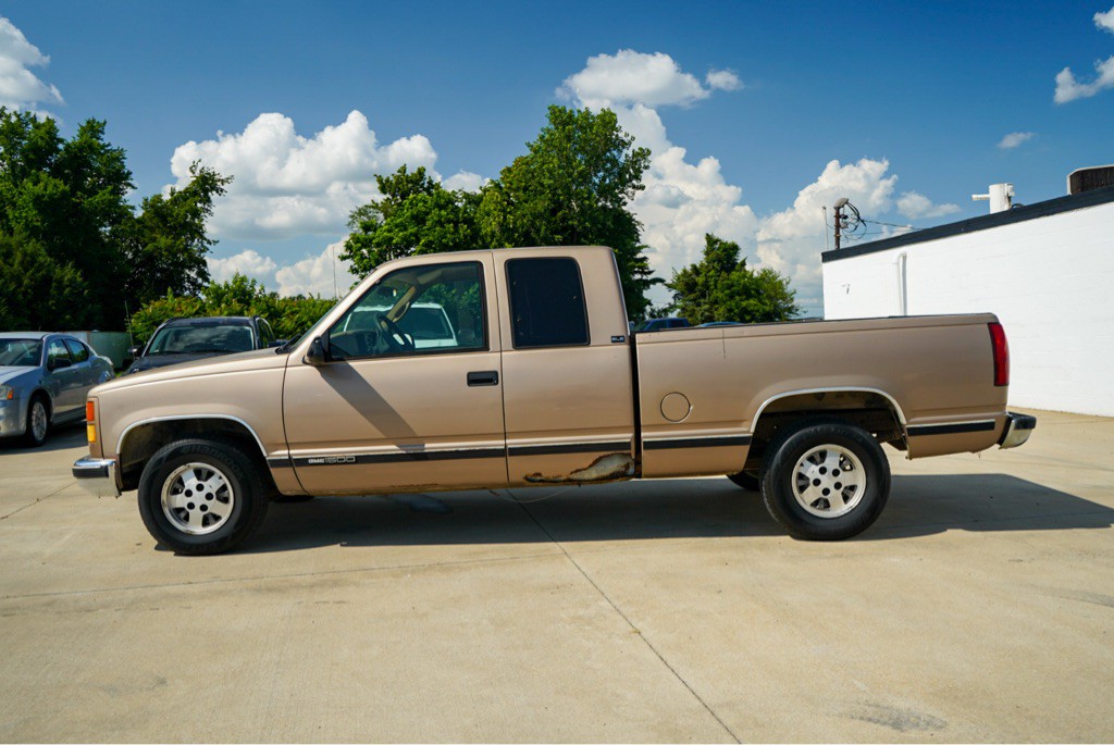 1995 GMC Sierra Image 9