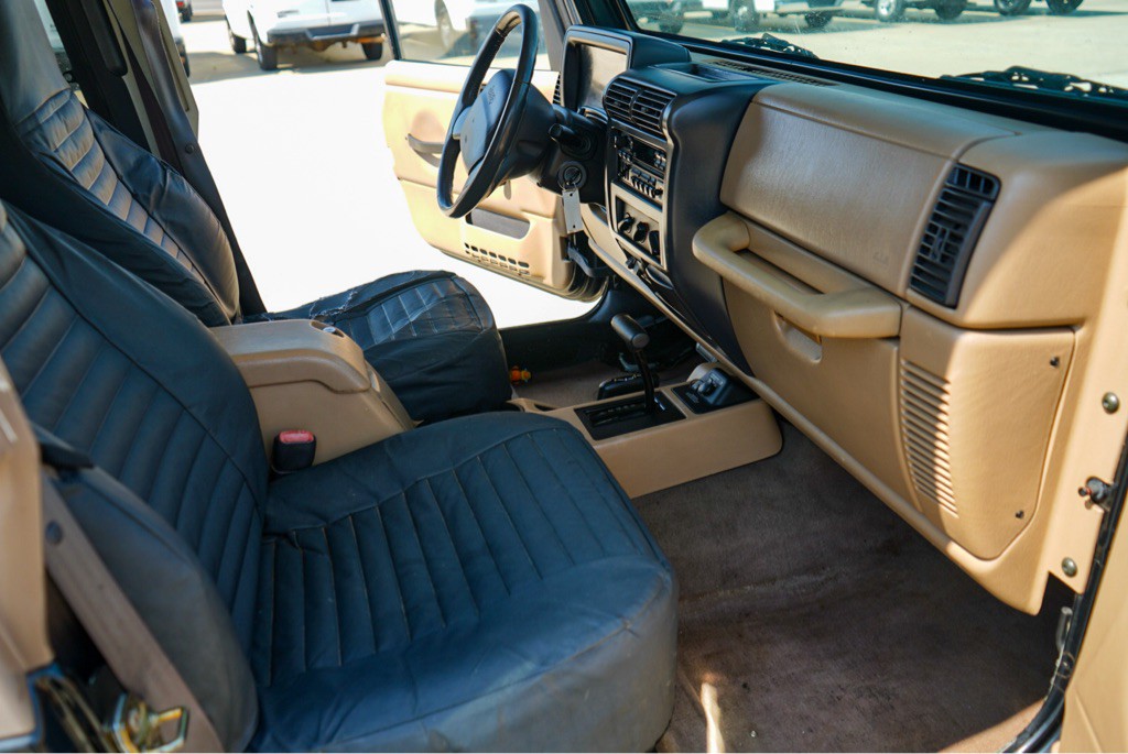 2001 Jeep Wrangler Image 9