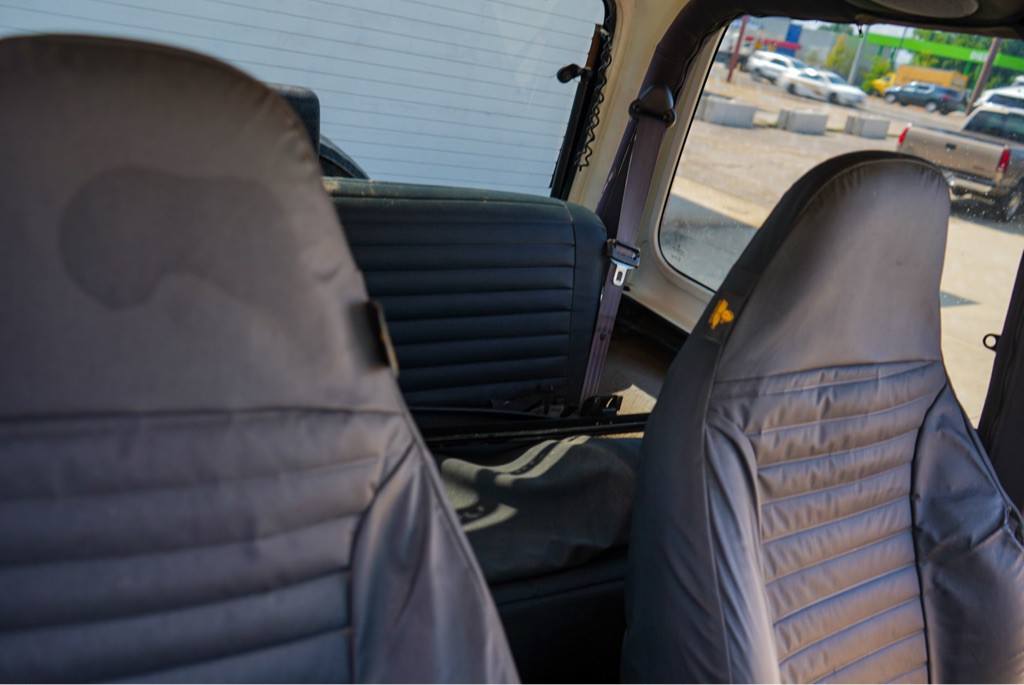2001 Jeep Wrangler Image 10