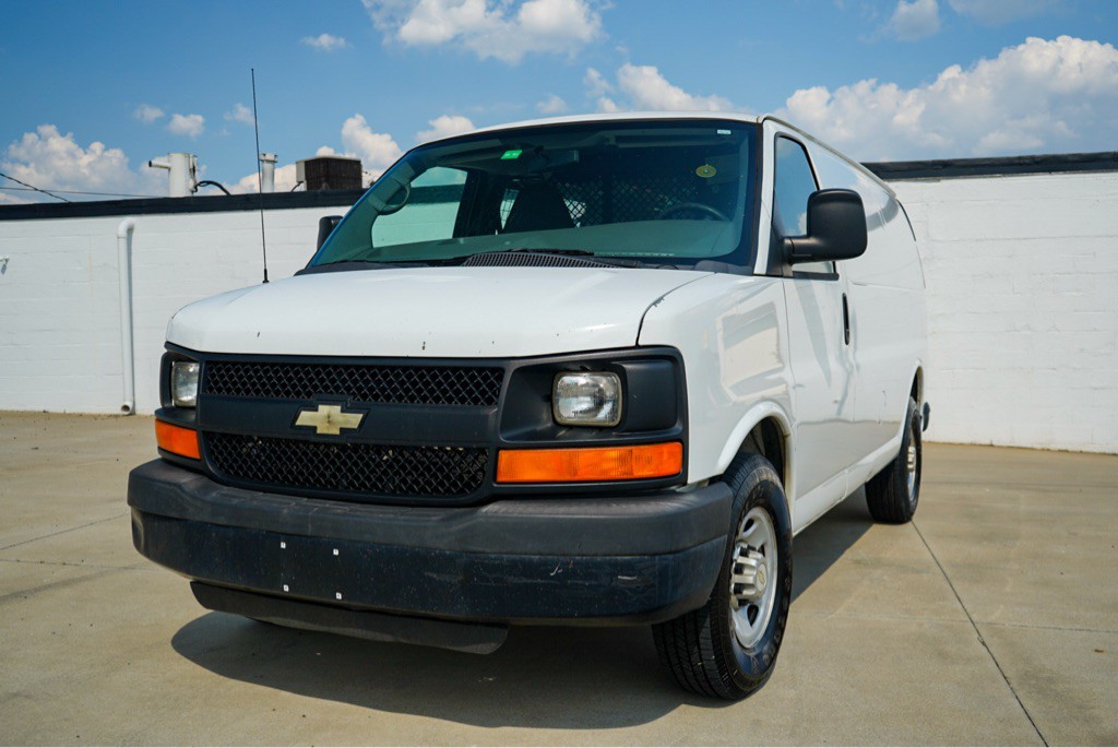 2012 Chevrolet Express Image 2