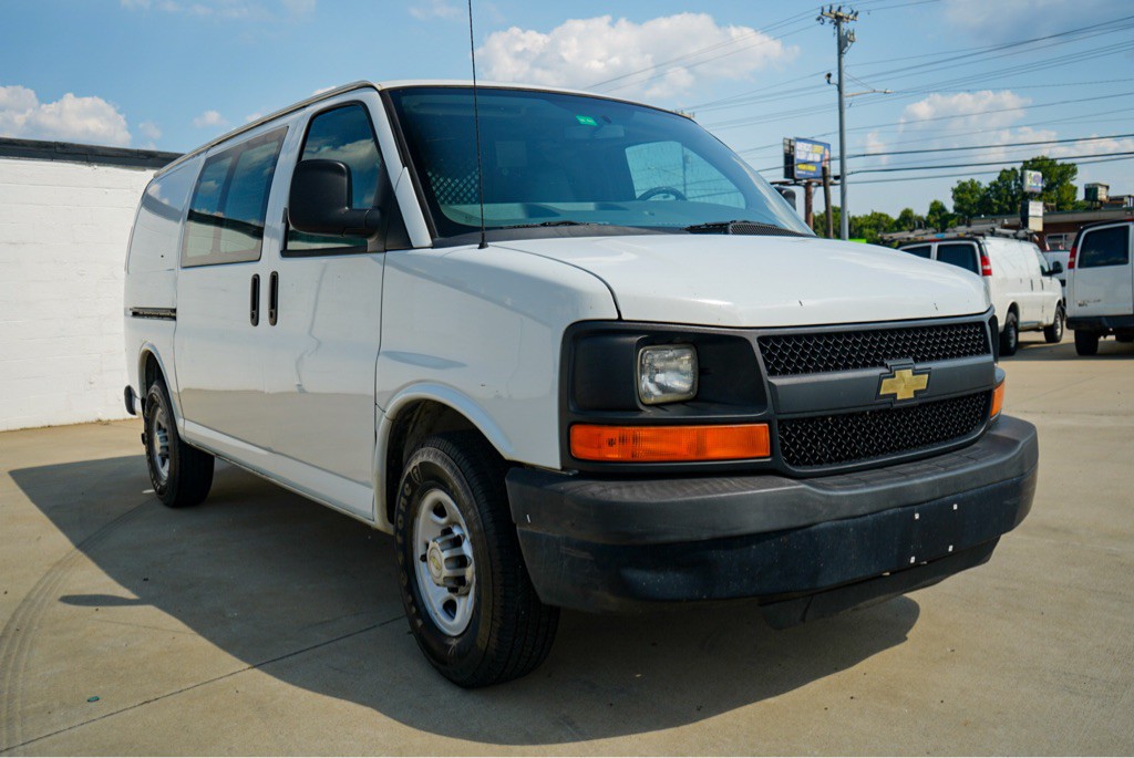 2012 Chevrolet Express Image 4