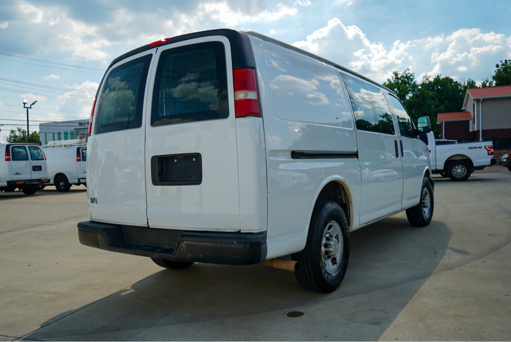 2012 Chevrolet Express Image 6