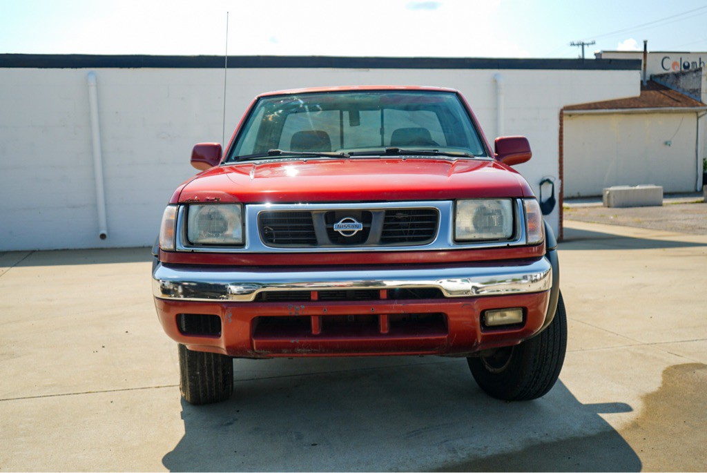 2000 Nissan Frontier Image 3