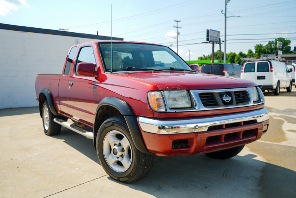 2000 Nissan Frontier Image 4