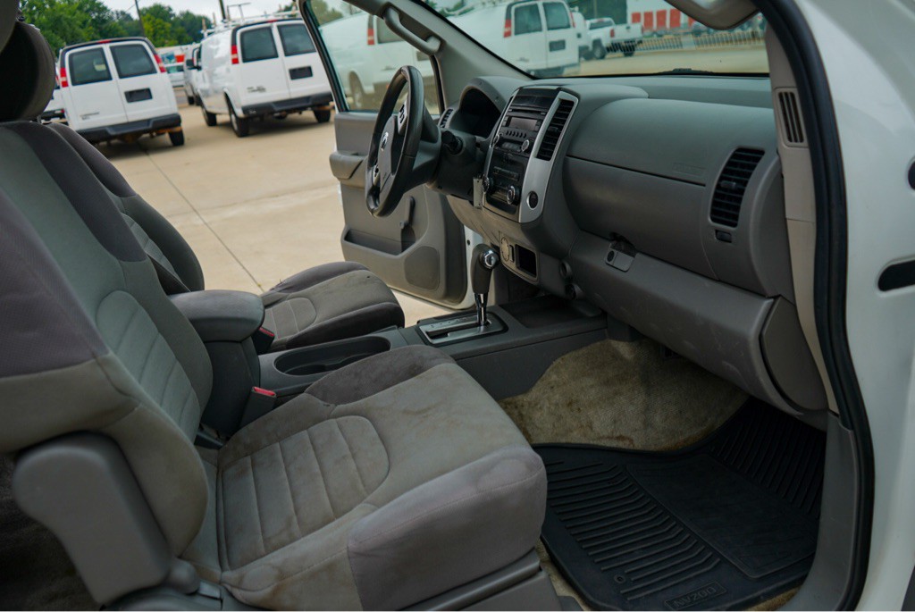 2014 Nissan Frontier Image 10