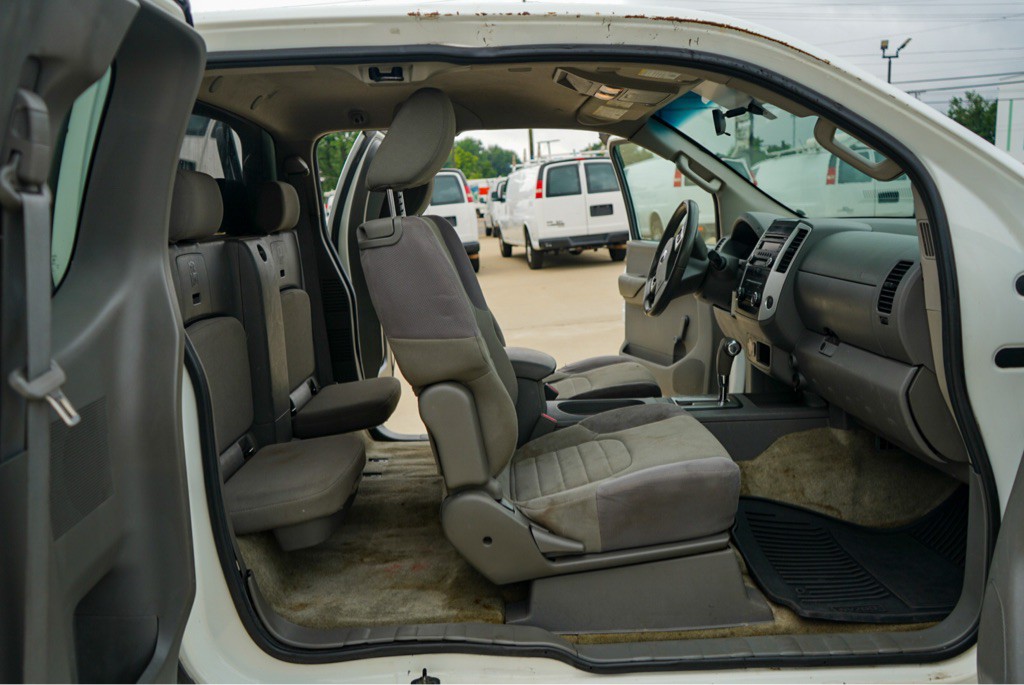 2014 Nissan Frontier Image 11