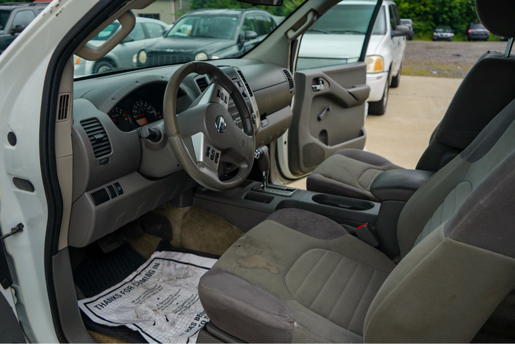 2014 Nissan Frontier Image 12