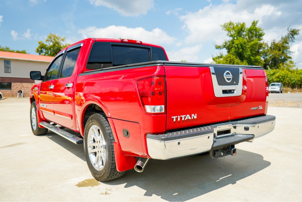 2011 Nissan Titan Image 8