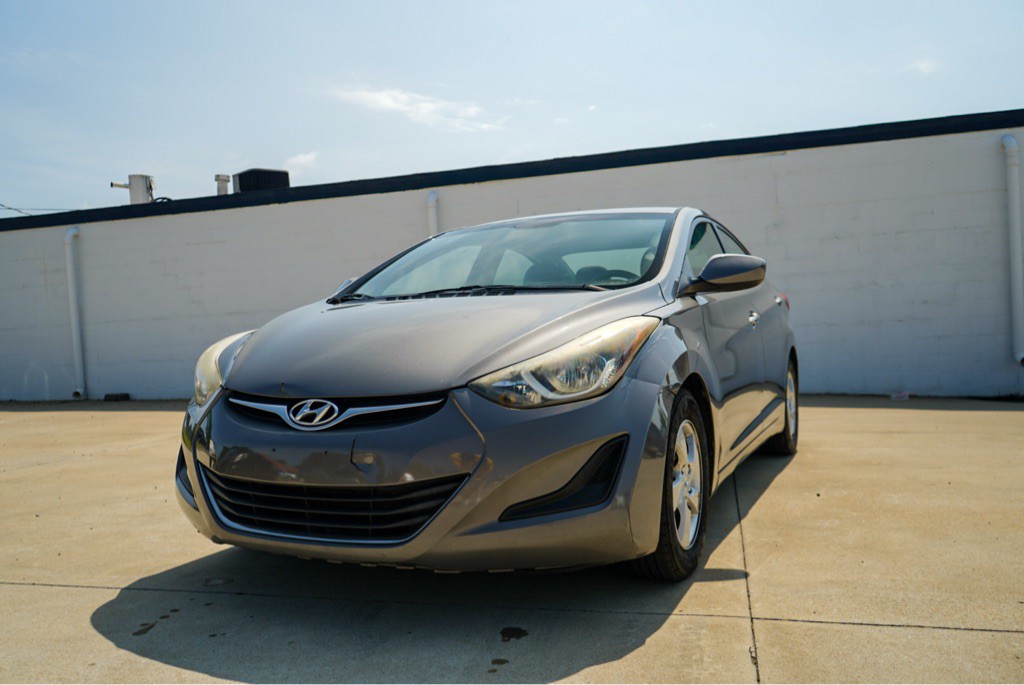 2014 Hyundai Elantra Image 2