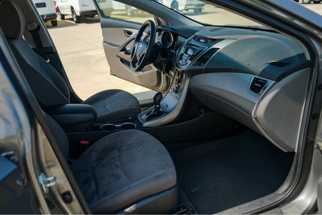 2014 Hyundai Elantra Image 10