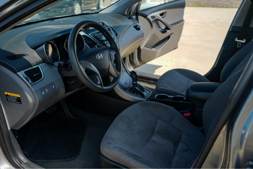 2014 Hyundai Elantra Image 13