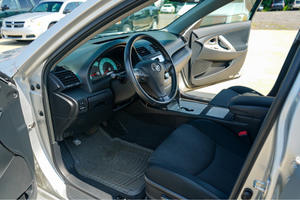 2009 Toyota Camry Image 16