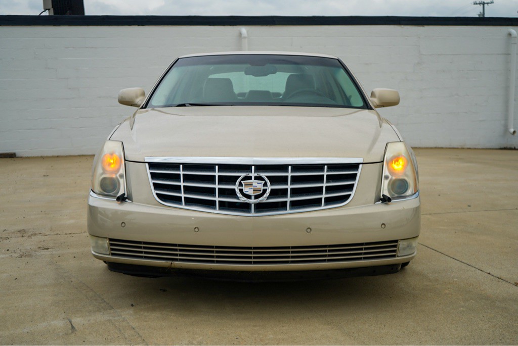 2008 Cadillac DTS Image 3