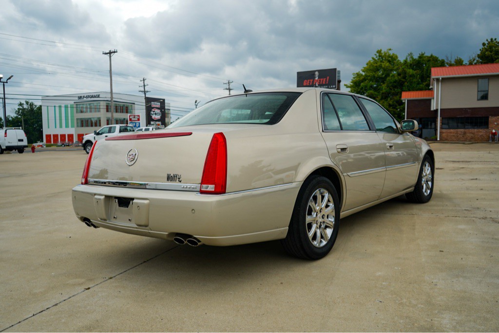 2008 Cadillac DTS Image 6