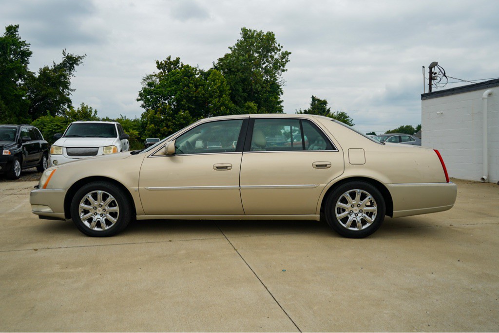 2008 Cadillac DTS Image 9