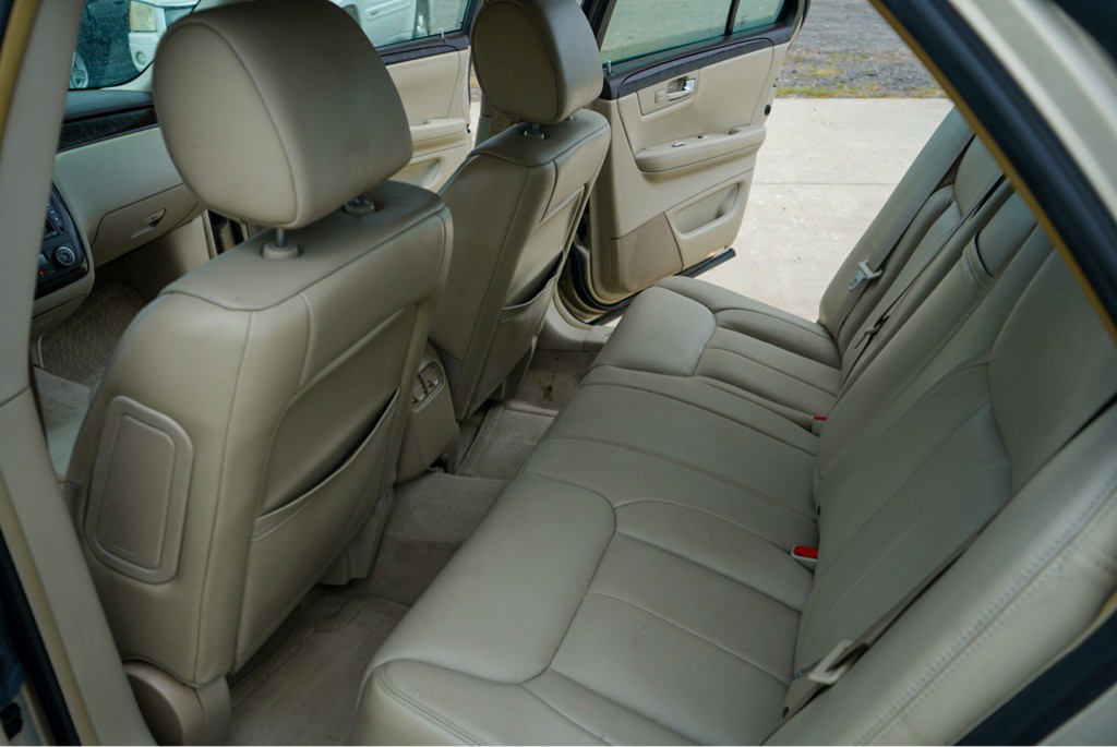 2008 Cadillac DTS Image 12