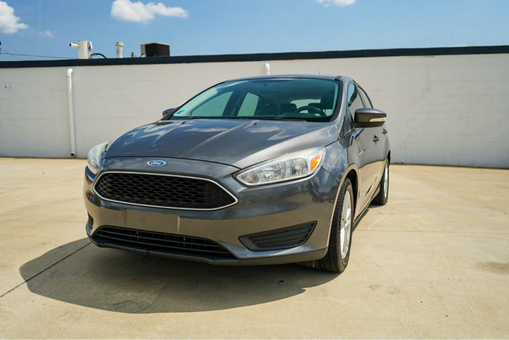 2016 Ford Focus Image 2