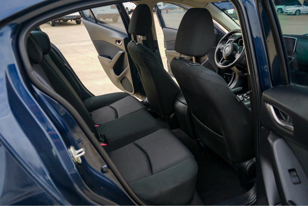 2015 Mazda Mazda3 Image 11