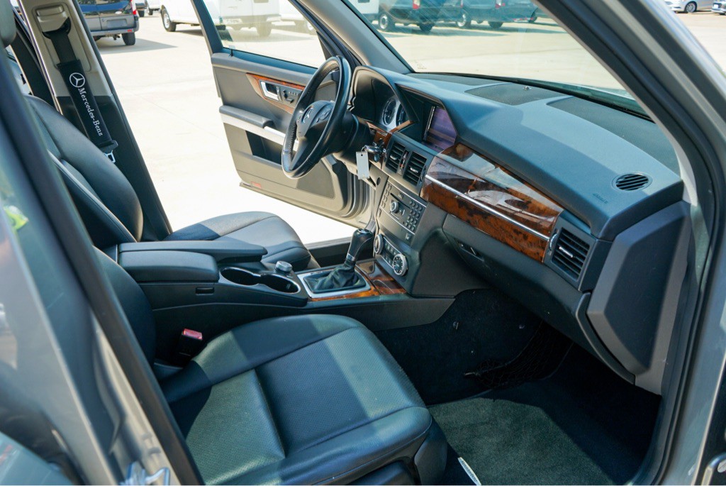 2012 Mercedes-Benz GLK-Class Image 10