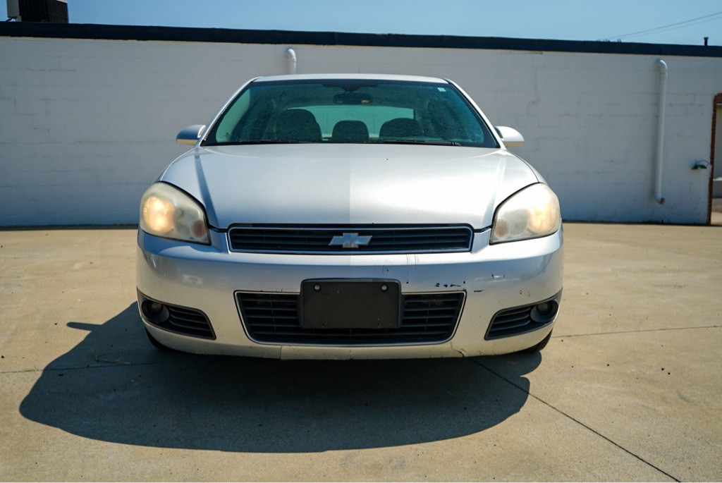 2011 Chevrolet Impala Image 3