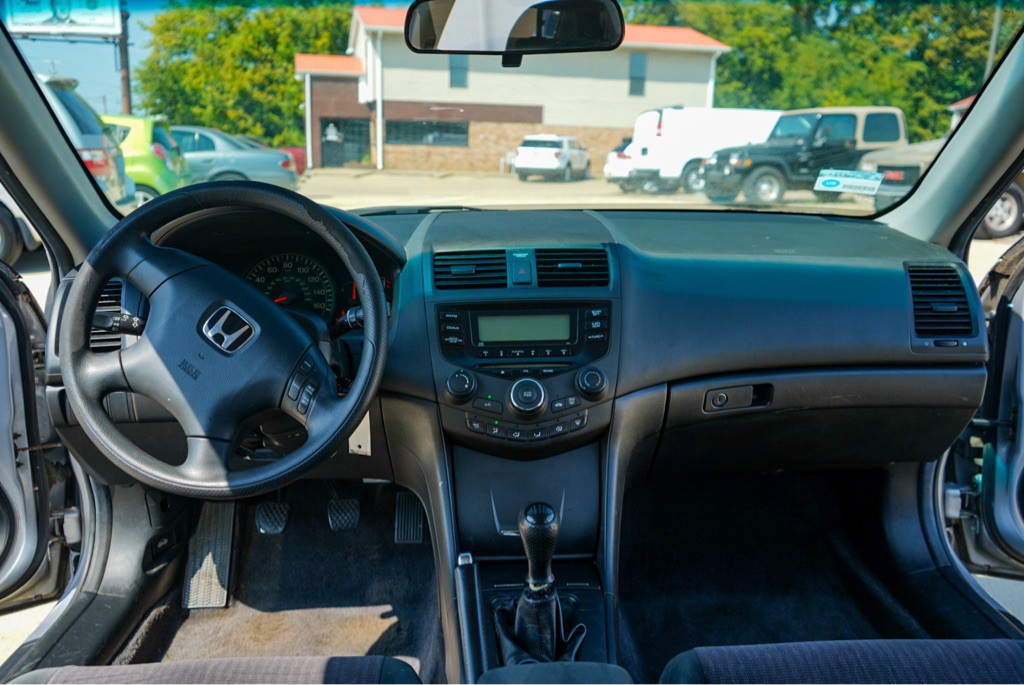 2005 Honda Accord Image 14