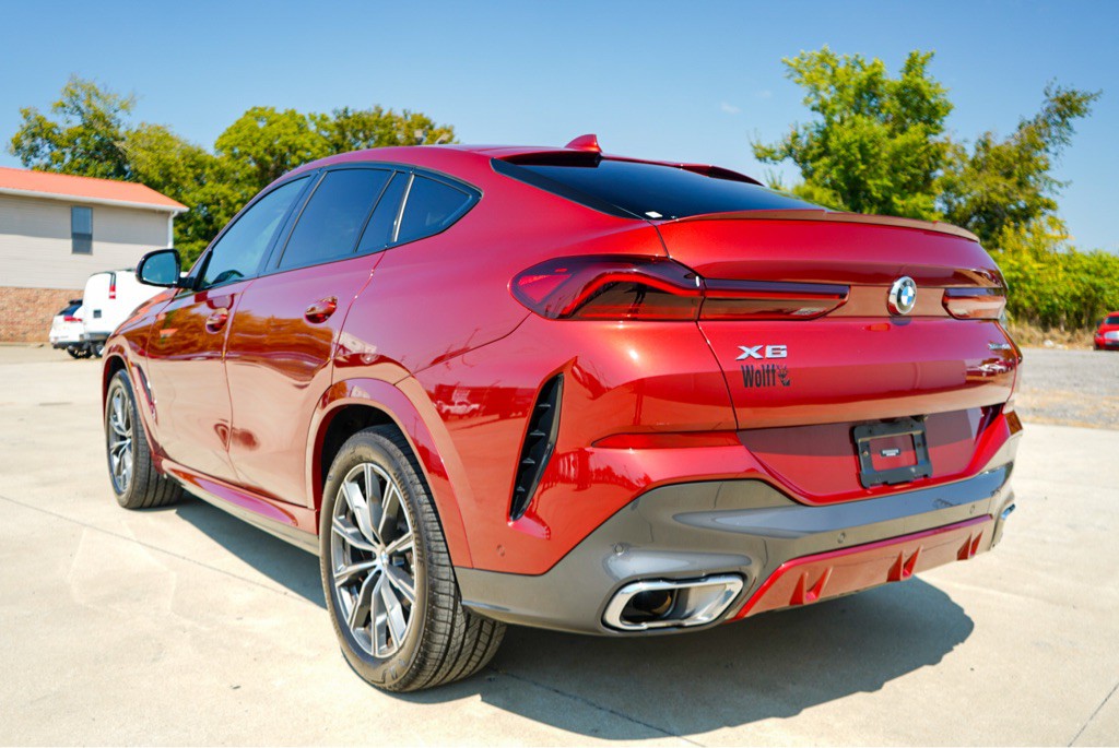 2021 BMW X6 Image 8