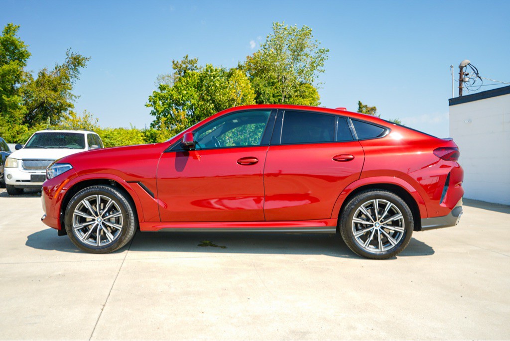 2021 BMW X6 Image 9