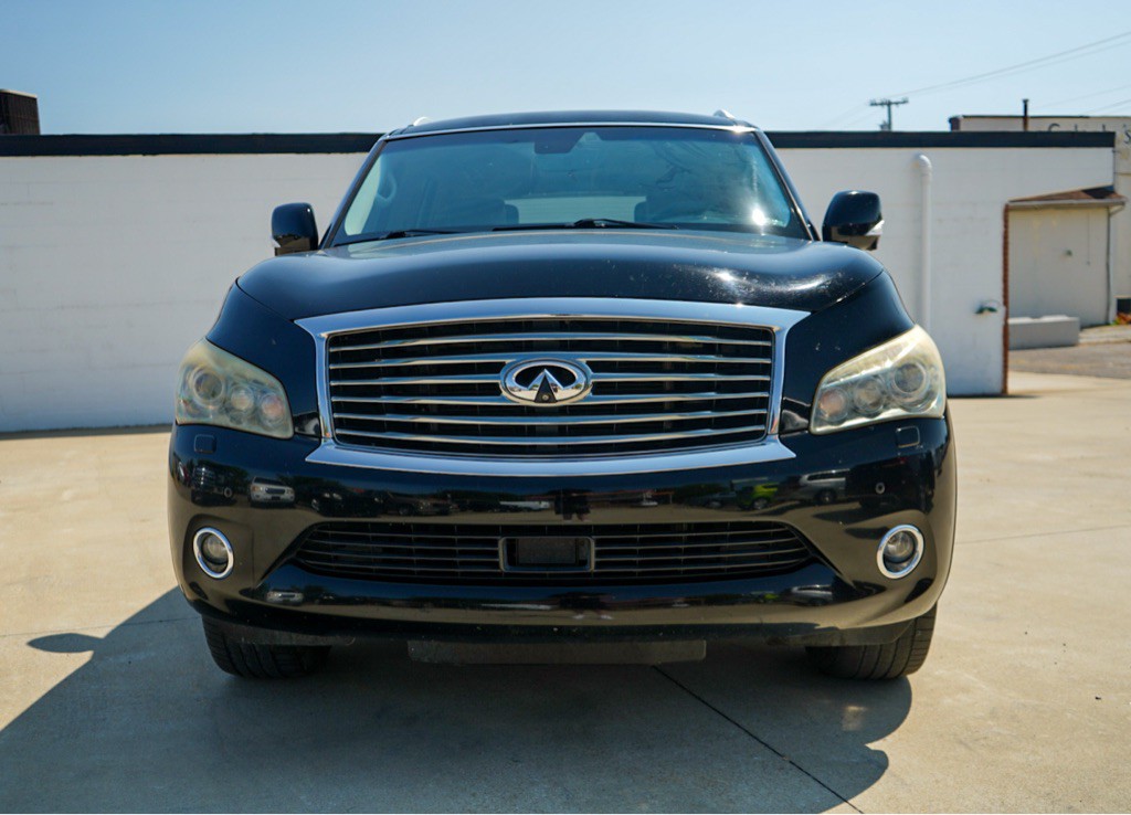2012 INFINITI QX56 Image 3