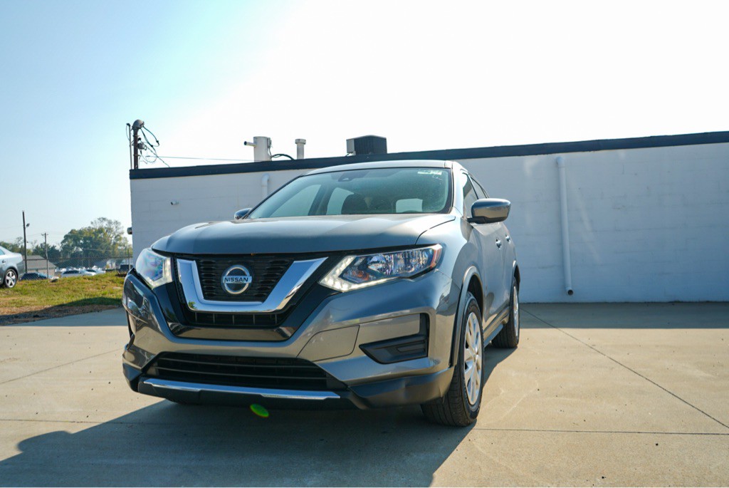 2019 Nissan Rogue Image 2