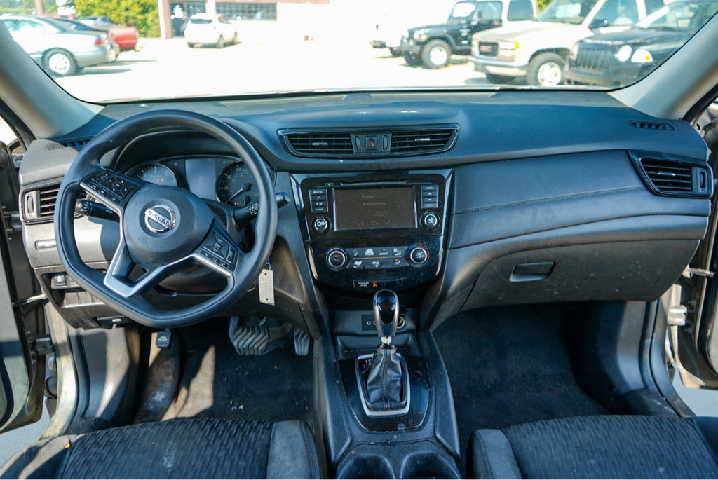 2019 Nissan Rogue Image 14