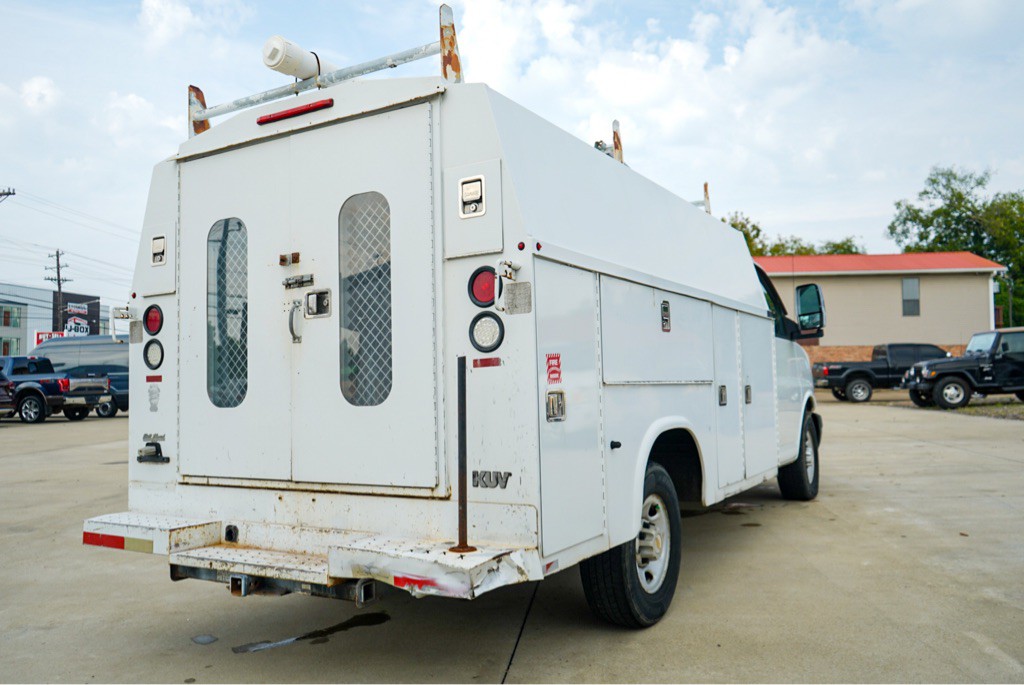 2015 Chevrolet Express Image 6