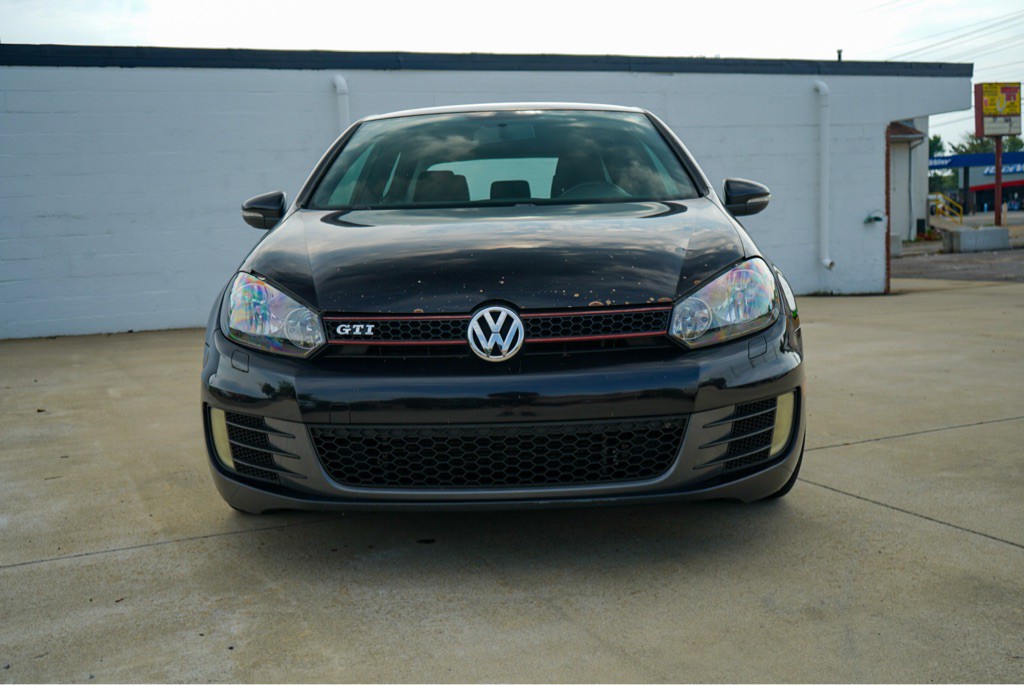 2011 Volkswagen GTI Image 3