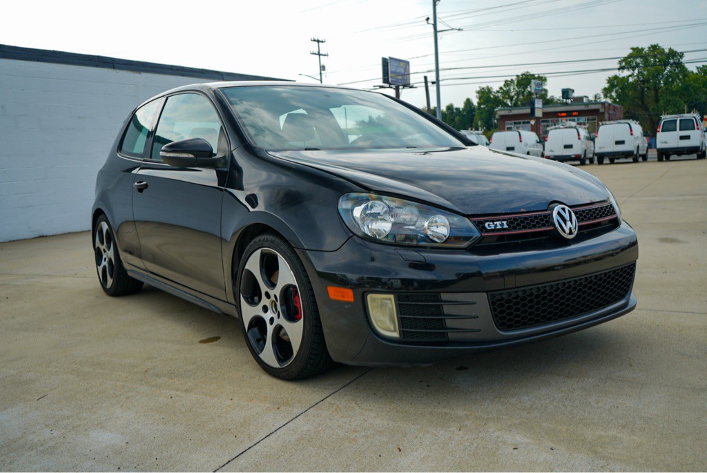 2011 Volkswagen GTI Image 4