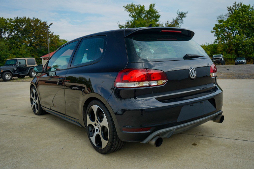 2011 Volkswagen GTI Image 8
